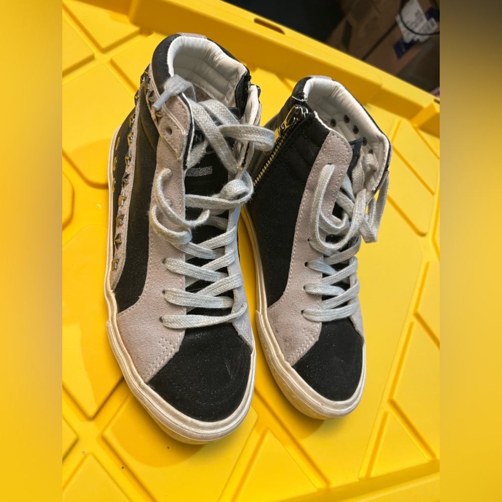 Vintage Havana KIDS GRETA - Black and White High-Top Star Accents Sneakers Shoes - Picture 3 of 13